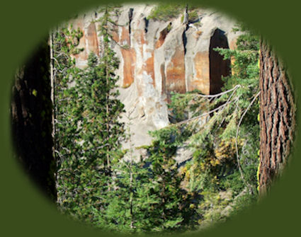 Cabins on the river at gatherng light ... a retreat in southern oregon near crater lake national park: cabins, treehouses on the river in the forest.