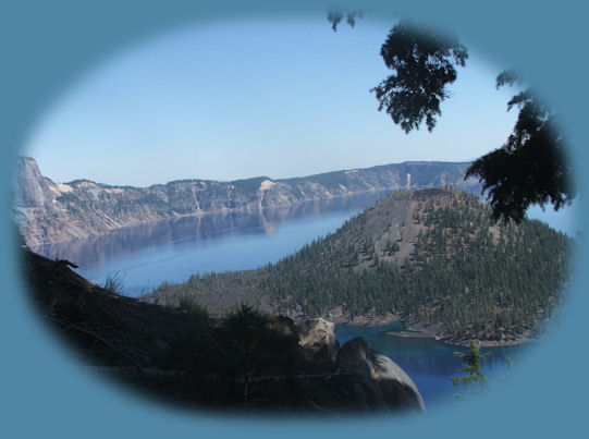 touring oregon at crater lake national park, driving the rim, photographing naturel.