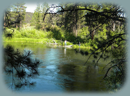 
hiking falls along the wild and scenic deschutes river lead to benham falls, originating at benham falls day use area in central oregon, near the high desert museum in bend, oregon.