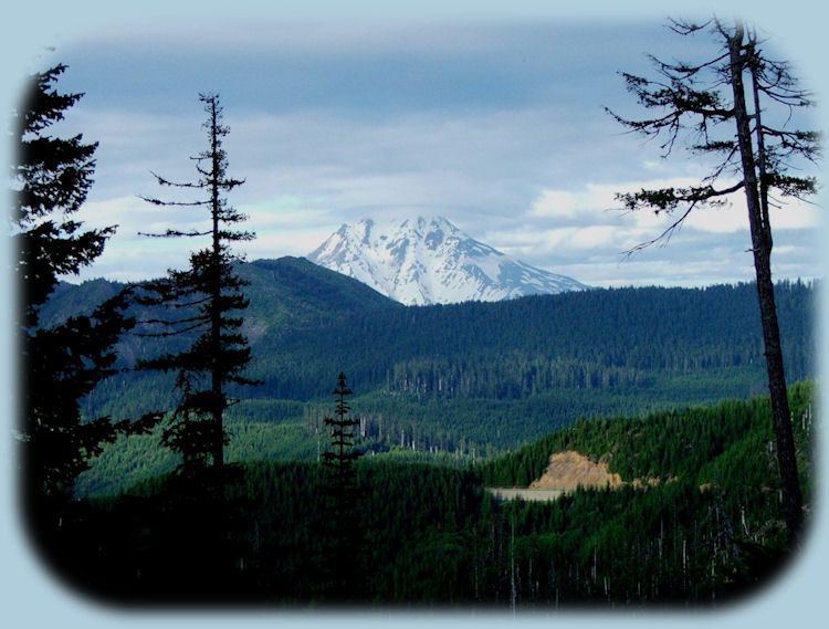 travel oregon, sightseeing, hiking, camping on Quartzville Creek, a wild and scenic river, tributary to the santiam river; accessed on the quartzville creek back country scenic byway, in the cascade mountains of oregon.