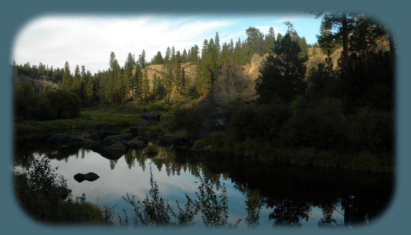 travel oregon and see the unknown, make your own trails, hiking along the williamson river gorge in southern oregon near crater lake national park.